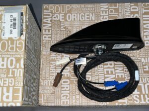 8201752695 RENAULT DUSTER KÖPEKBALIĞI ANTEN